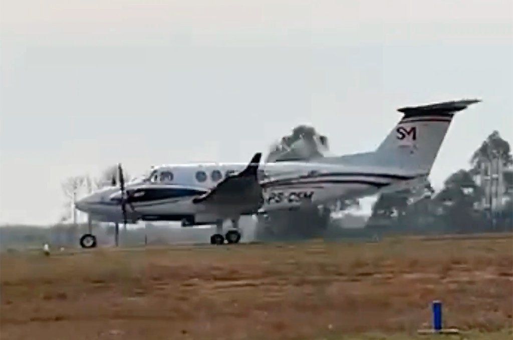 Imagen de la avioneta minutos antes de despegar.