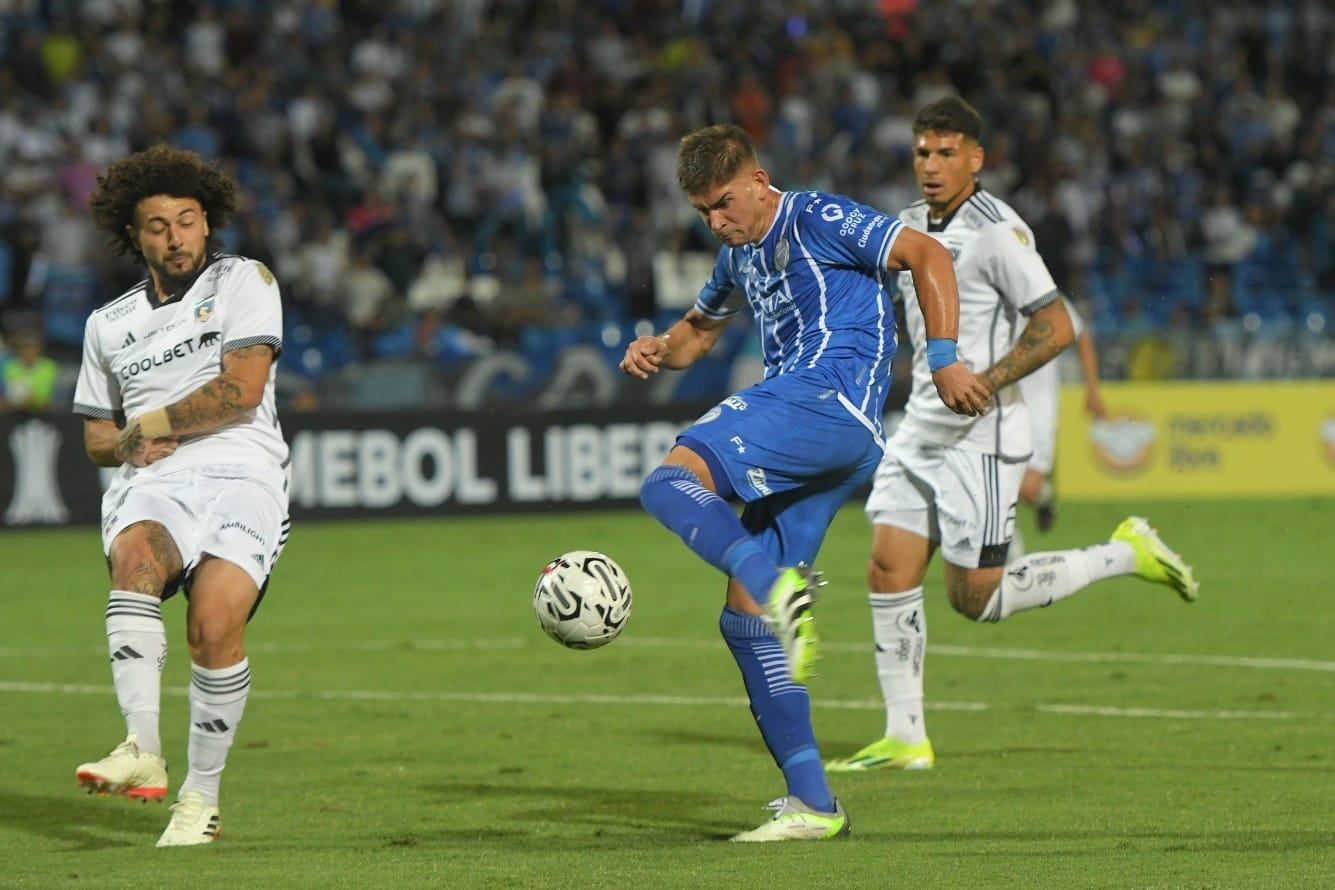 Godoy Cruz enfrenta a Colo Colo por la Fase 2 de la Copa Libertadores / Ignacio Blanco.