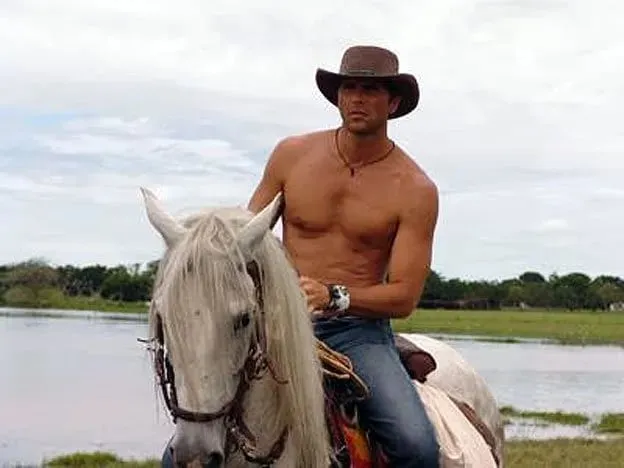 Así luce el actor que dio vida a Santos Torrealba, en La Tormenta