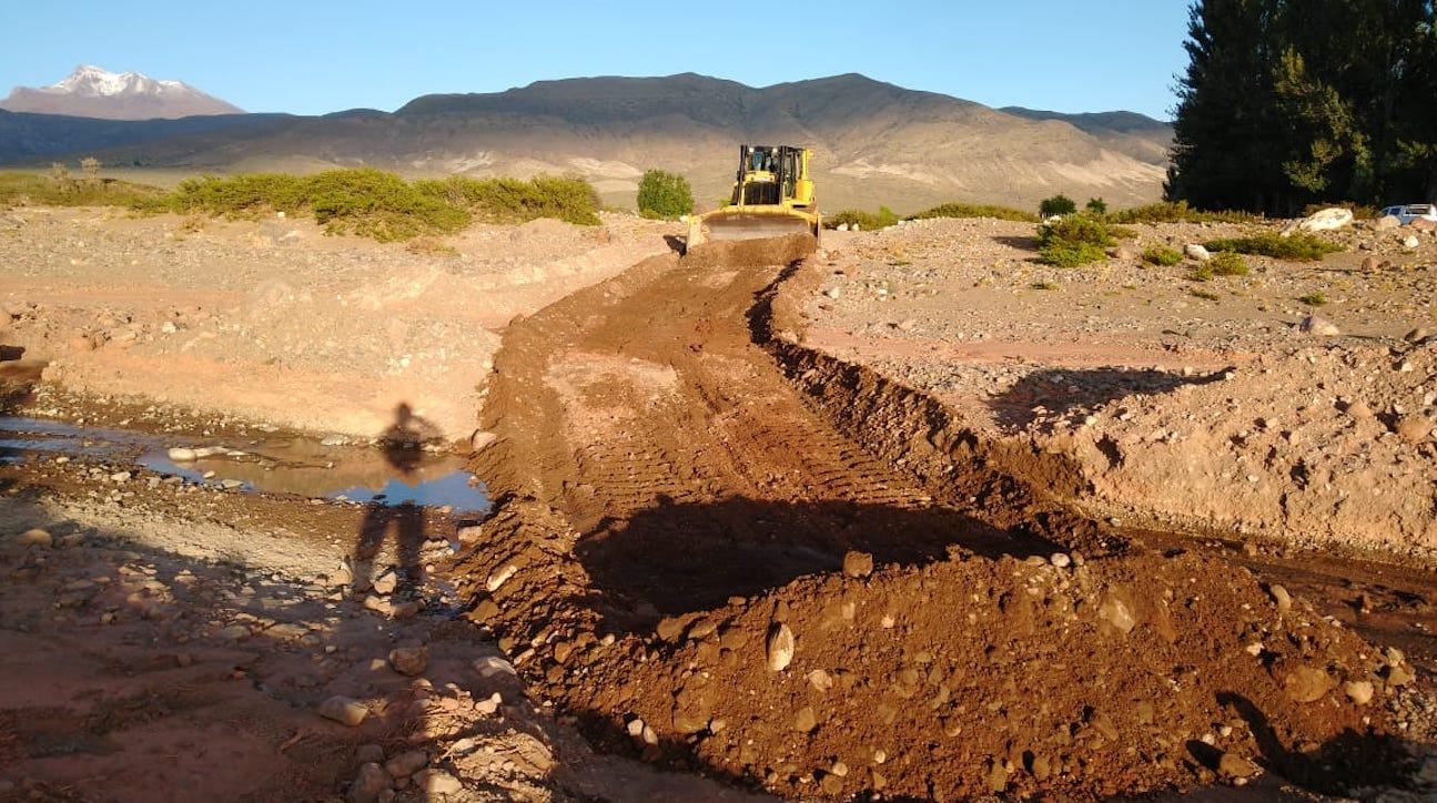 La Dirección Provincial de Vialidad comenzó la recuperación del camino para explorar Hierro Indio.