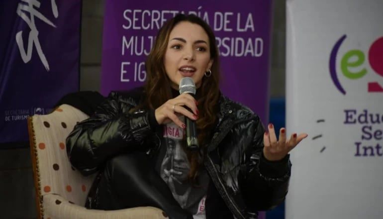Charla de Thelma Fardín.