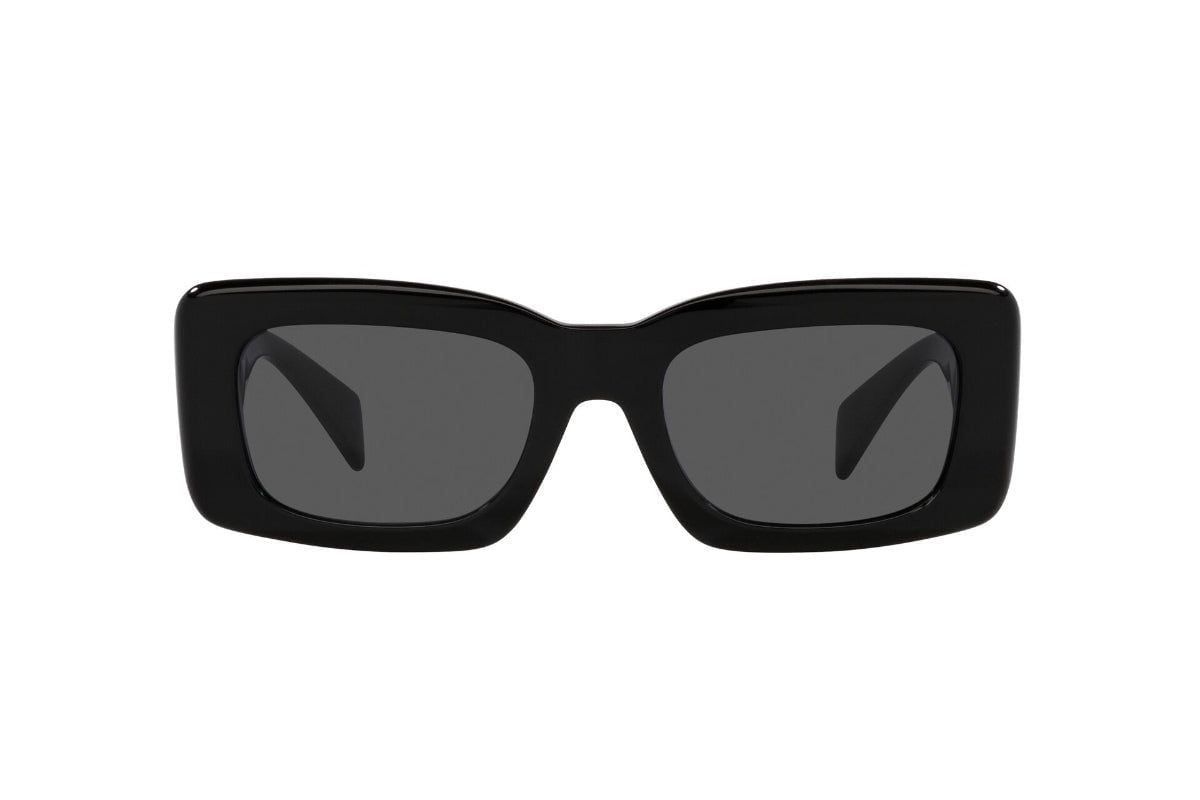 Lentes de sol para rostro redondo.