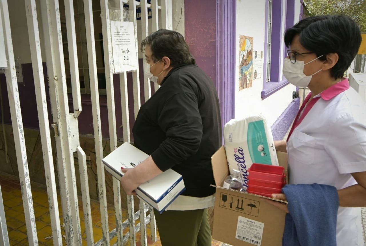 Vacunación contra el Covid-19 en el hogar Santa Marta -