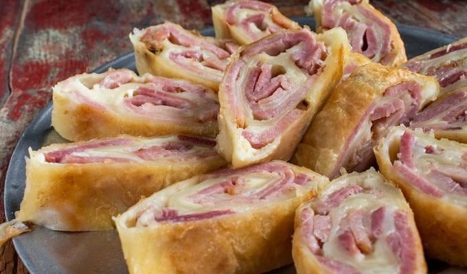 Este es el rápido modo de hacer unos irresistible panes rellenos.