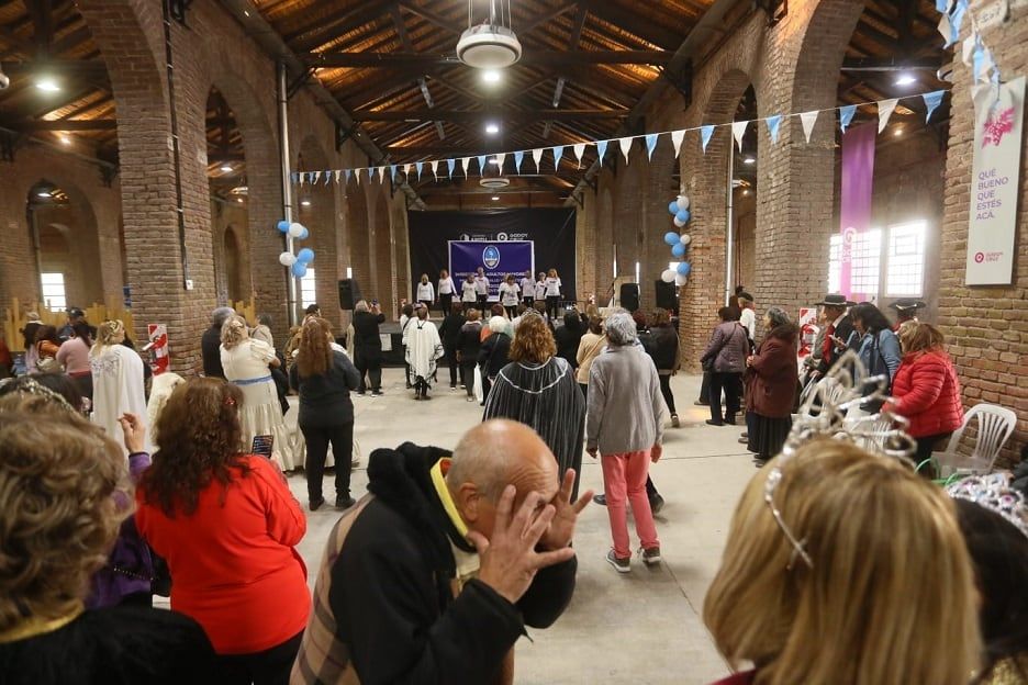 Godoy Cruz fue sede de un multitudinario evento junto a personas mayores de toda la provincia.