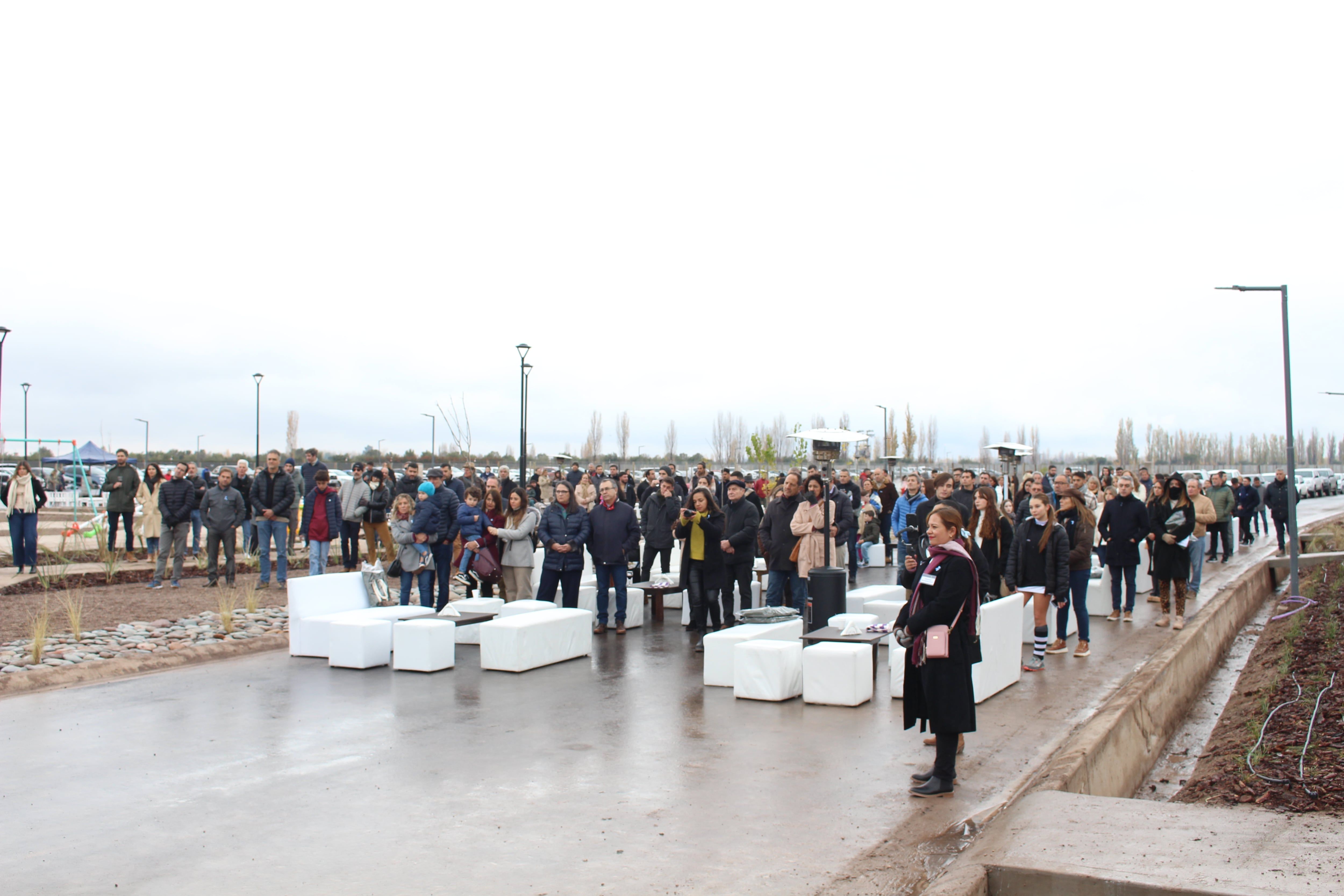 Este es el último gran proyecto de Hyde Development que no solo impresionó, sino que también marcó un hito en la provincia al ser entregado en los tiempos estipulados. Un barrio privado que desafía sus formas tradicionales y apuesta por una mejor calidad de vida para sus residentes. 
Fotos: Nicolás Guevara