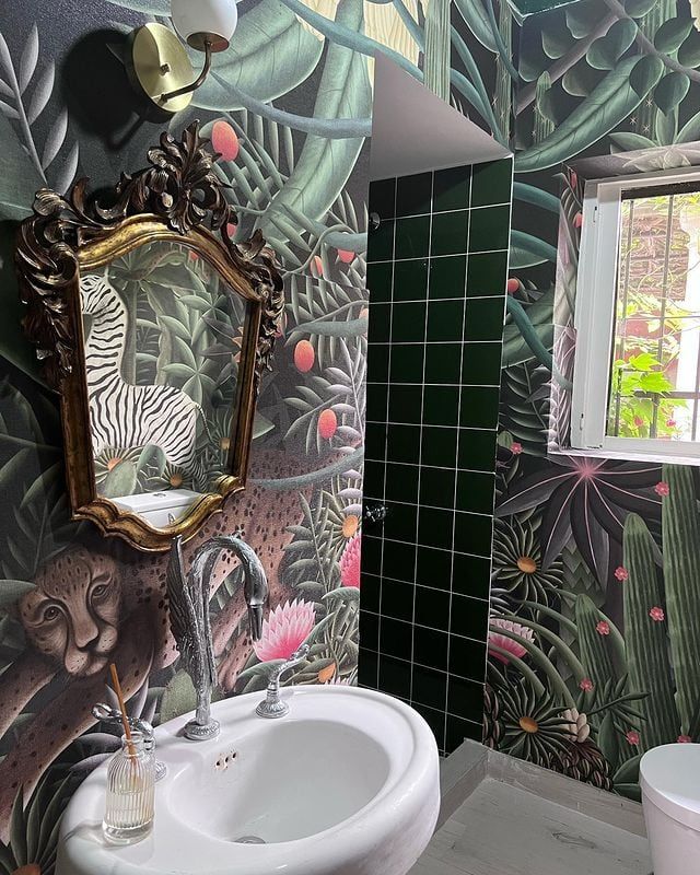 El baño de invitado de La China Suárez completamente remodelado. (Instagram)