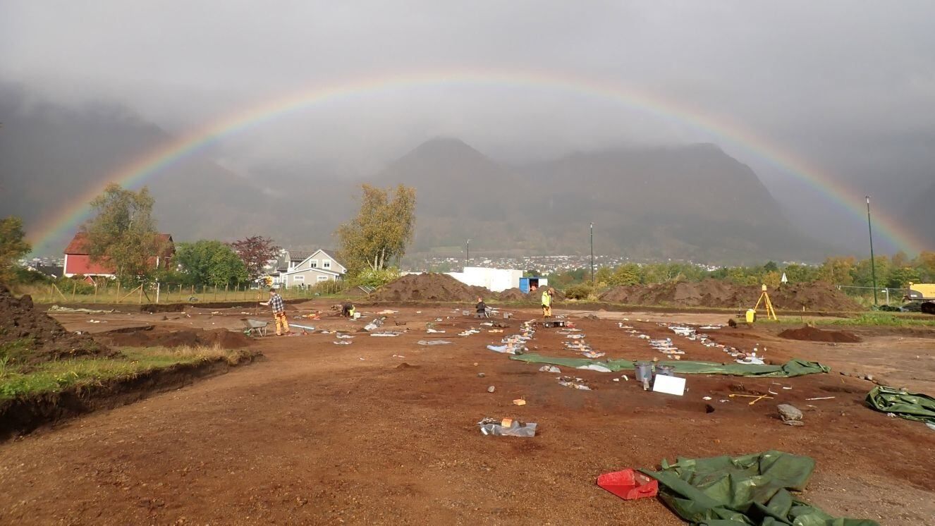 Lugar donde se excavó y encontraron los restos del edificio -