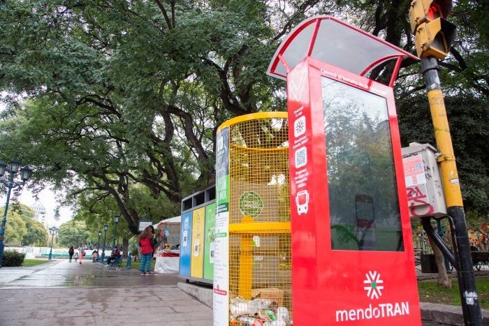 Mediante una pantalla táctil la persona podrá seleccionar la línea deseada - Gentileza