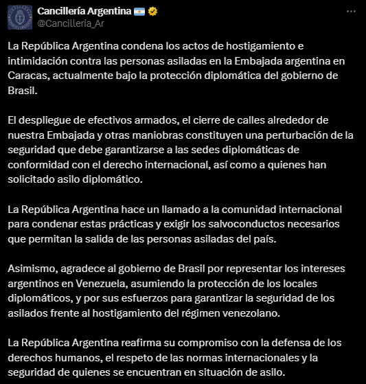 El Gobierno Nacional condenó el hostigamiento a la Embajada de Argentina en Venezuela. Foto: captura.