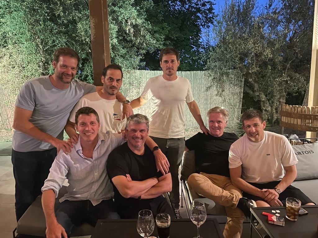 Grupo de amigos de Rosario.