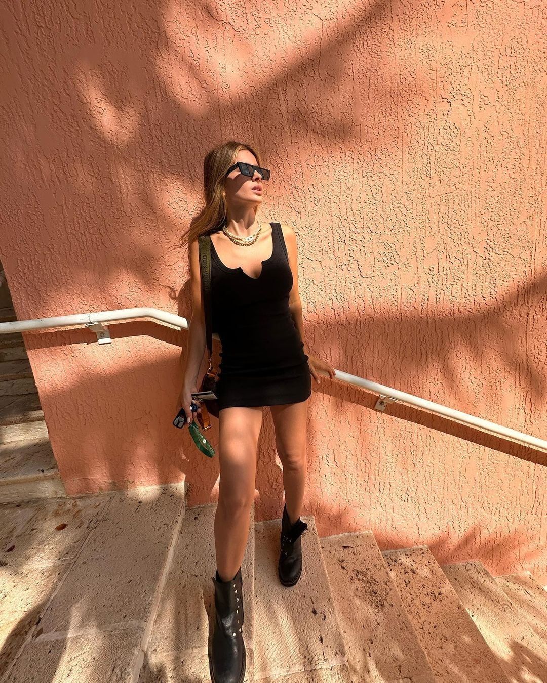 La China Suárez lució un look al natural y su novio Rusherking le dejó un mensaje.