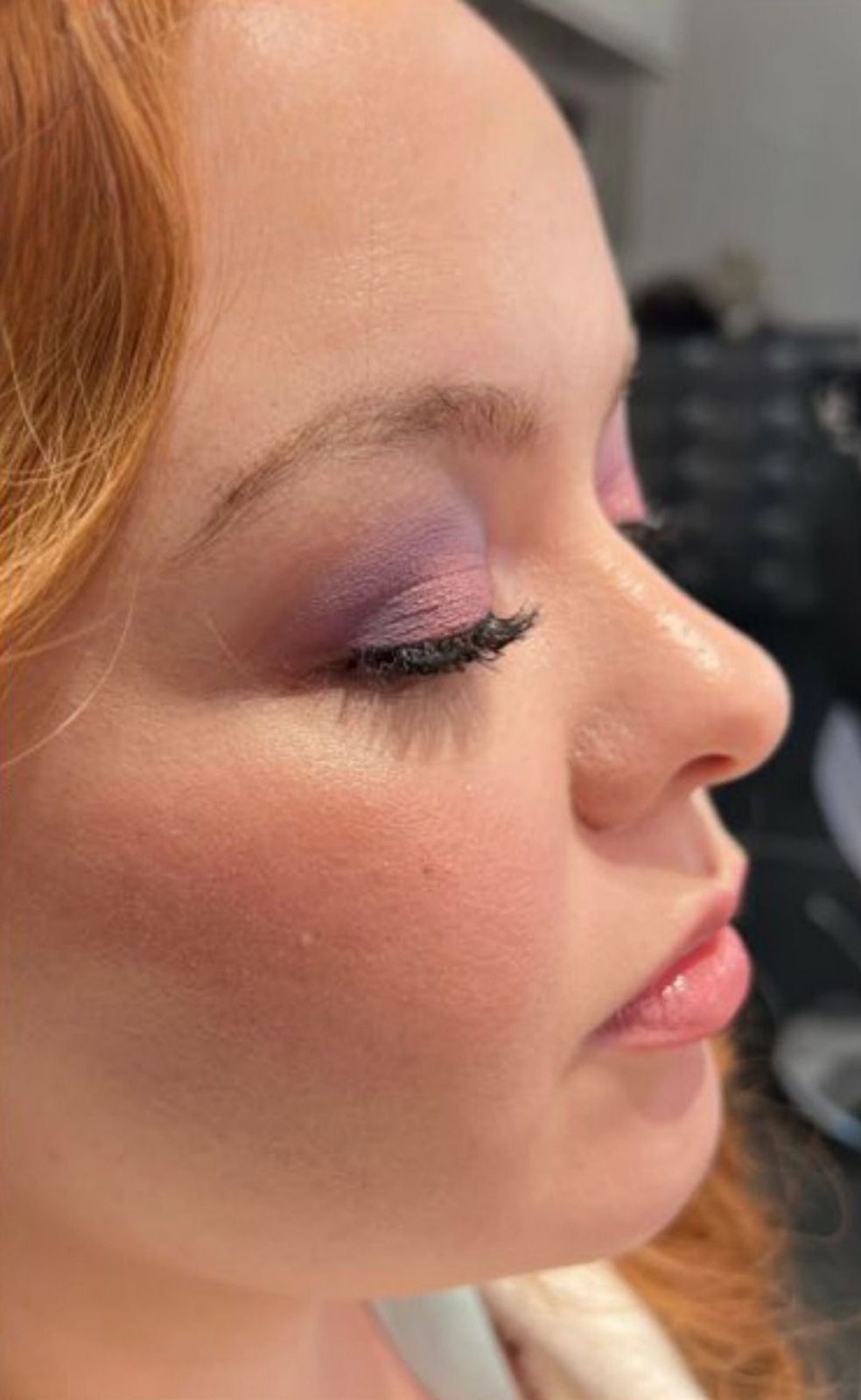 Tip 4: juga con sombras de colores y pestañas postizas