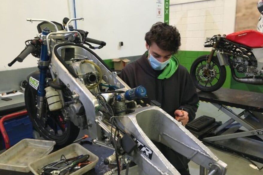 Su sueño es ser mecánico de MotoGP y ahora tendrá chances de cumplirlo.