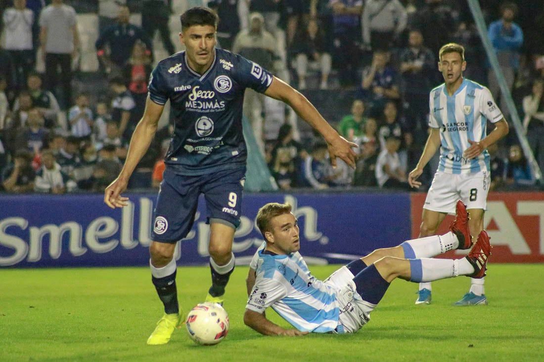 Matías Quiroga, el goleador con el cual la Lepra sueña con meterse en el playoff por el segundo ascenso.