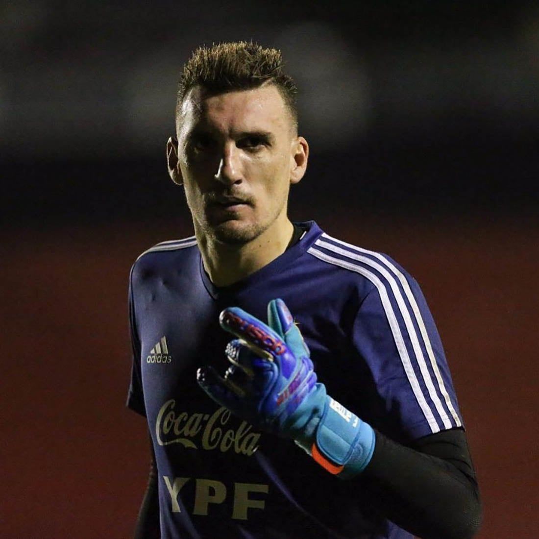 Franco Armani, el primer suplente del Dibu Martínez.