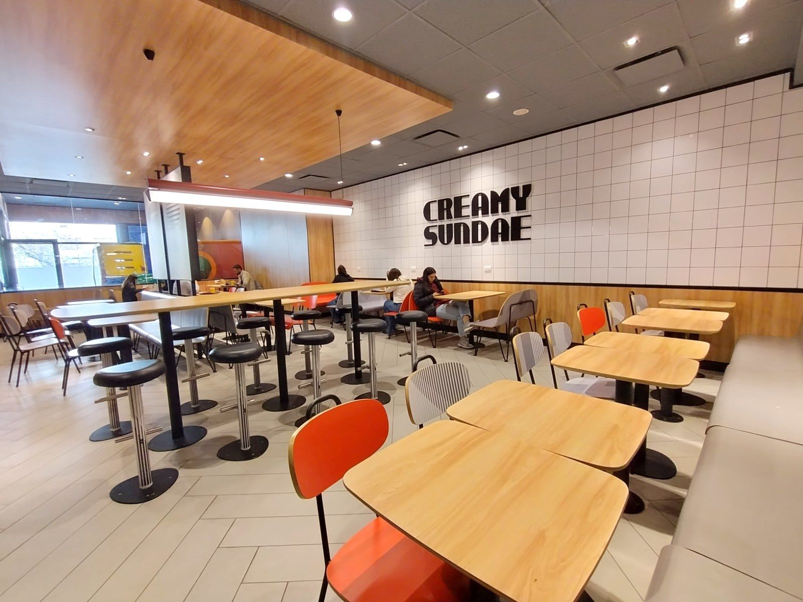 McDonald’s renovó uno de sus históricos locales en la Ciudad de Mendoza - Gentileza