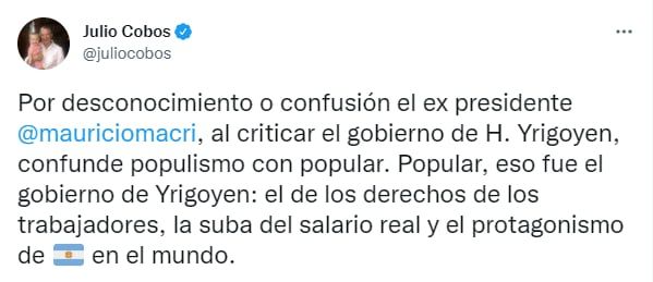 El ex gobernador Julio Cobos "corrigió" a Macri por el concepto de populismo.