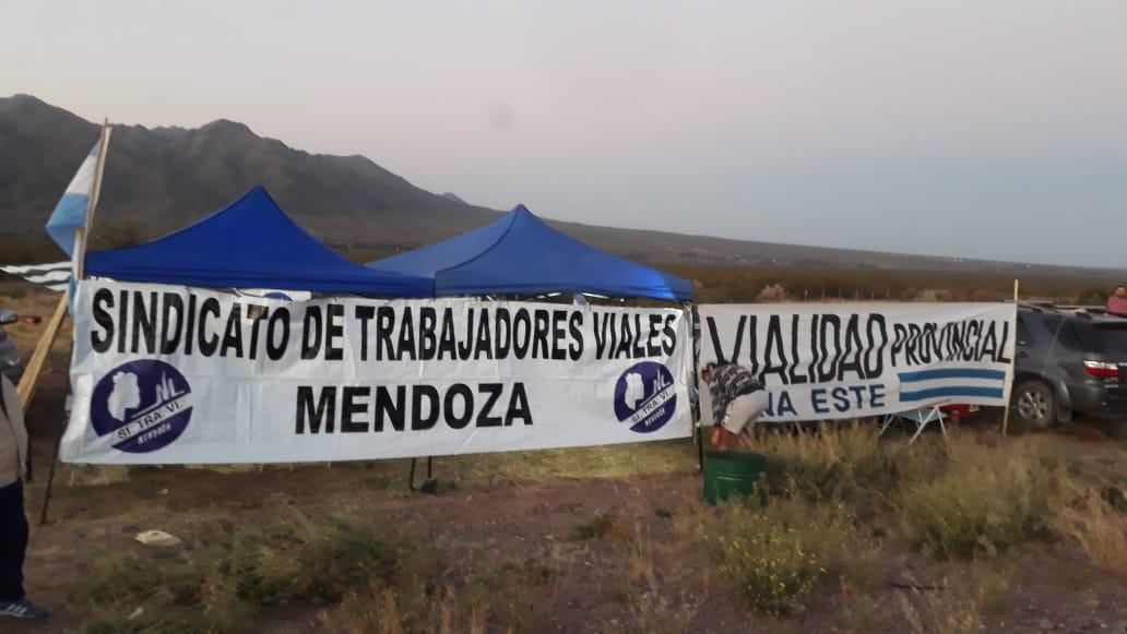 Corte de ruta Sitravi.