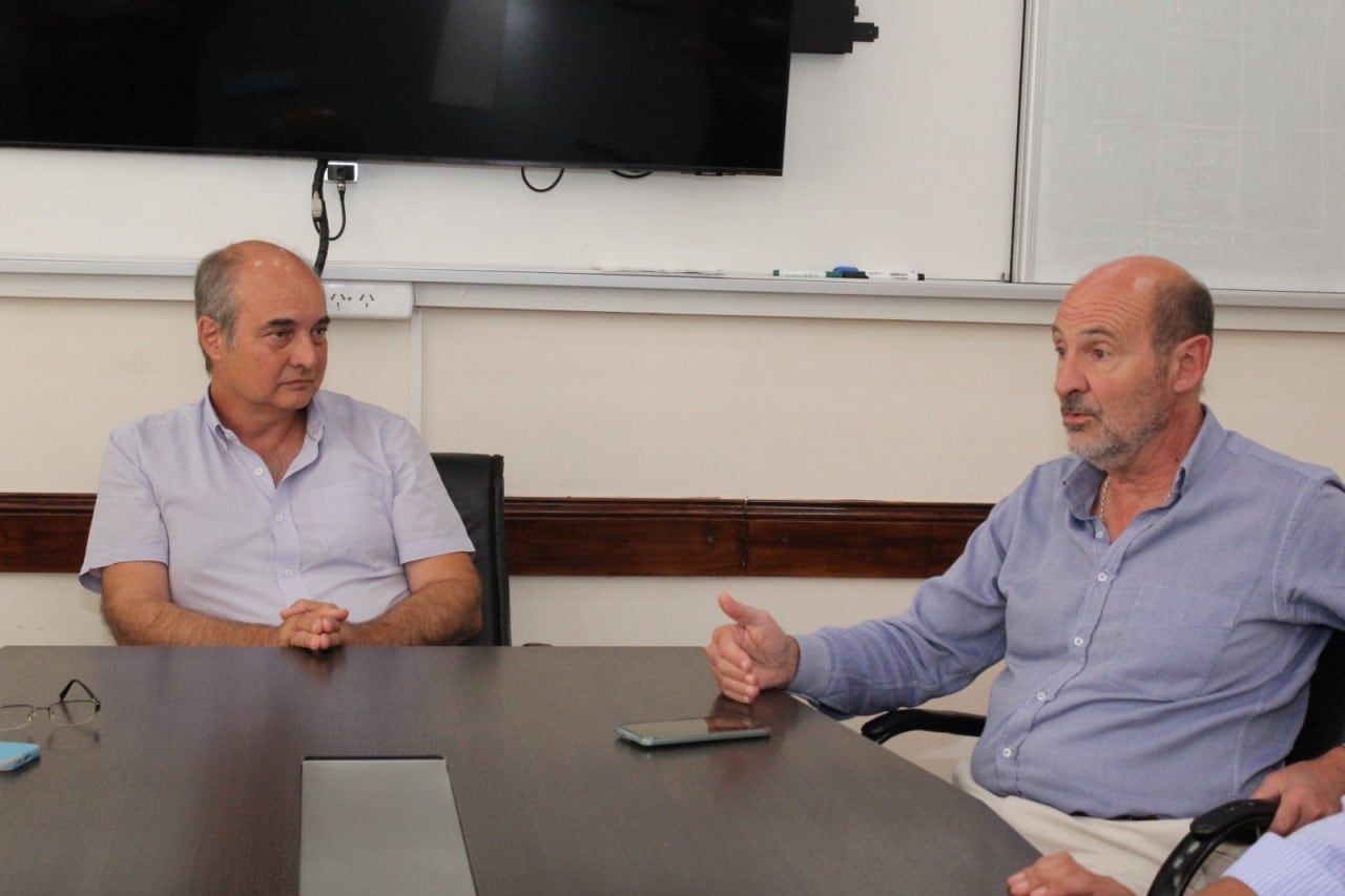 El ministro de Producción, Rodolfo Vargas Arizu, y Rubén Panella, presidente de Fecovita.