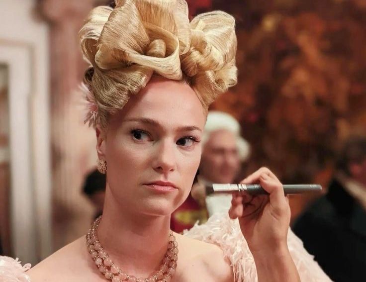 Tu piel puede verse igual de jugosa y radiante como la de las chicas de la serie en un abrir y cerrar de ojos. 