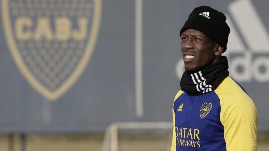 Luis Advíncula, el defensor que dejó España para sumarse a Boca.