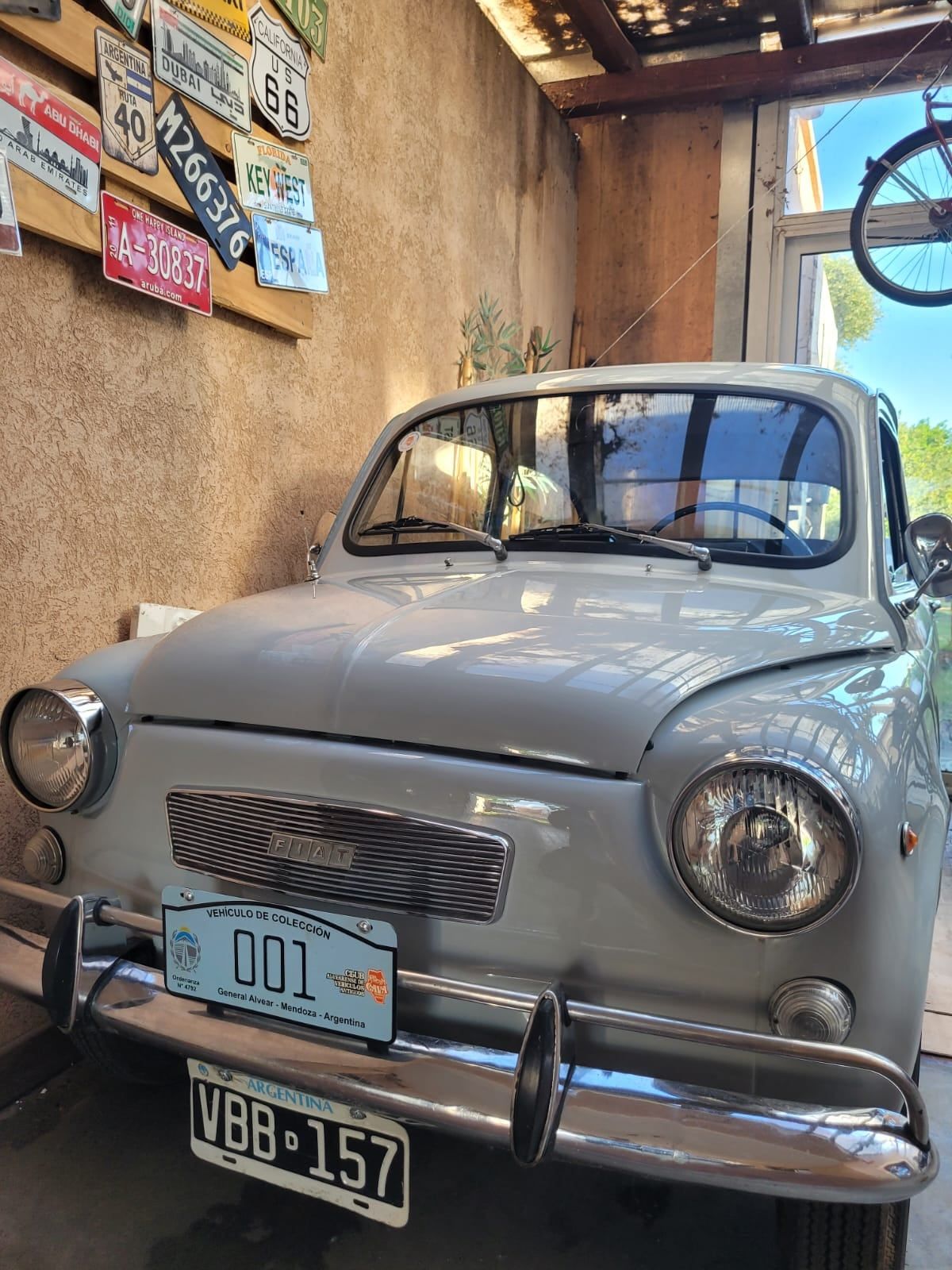 Un Fiat 600 en impecable estado.