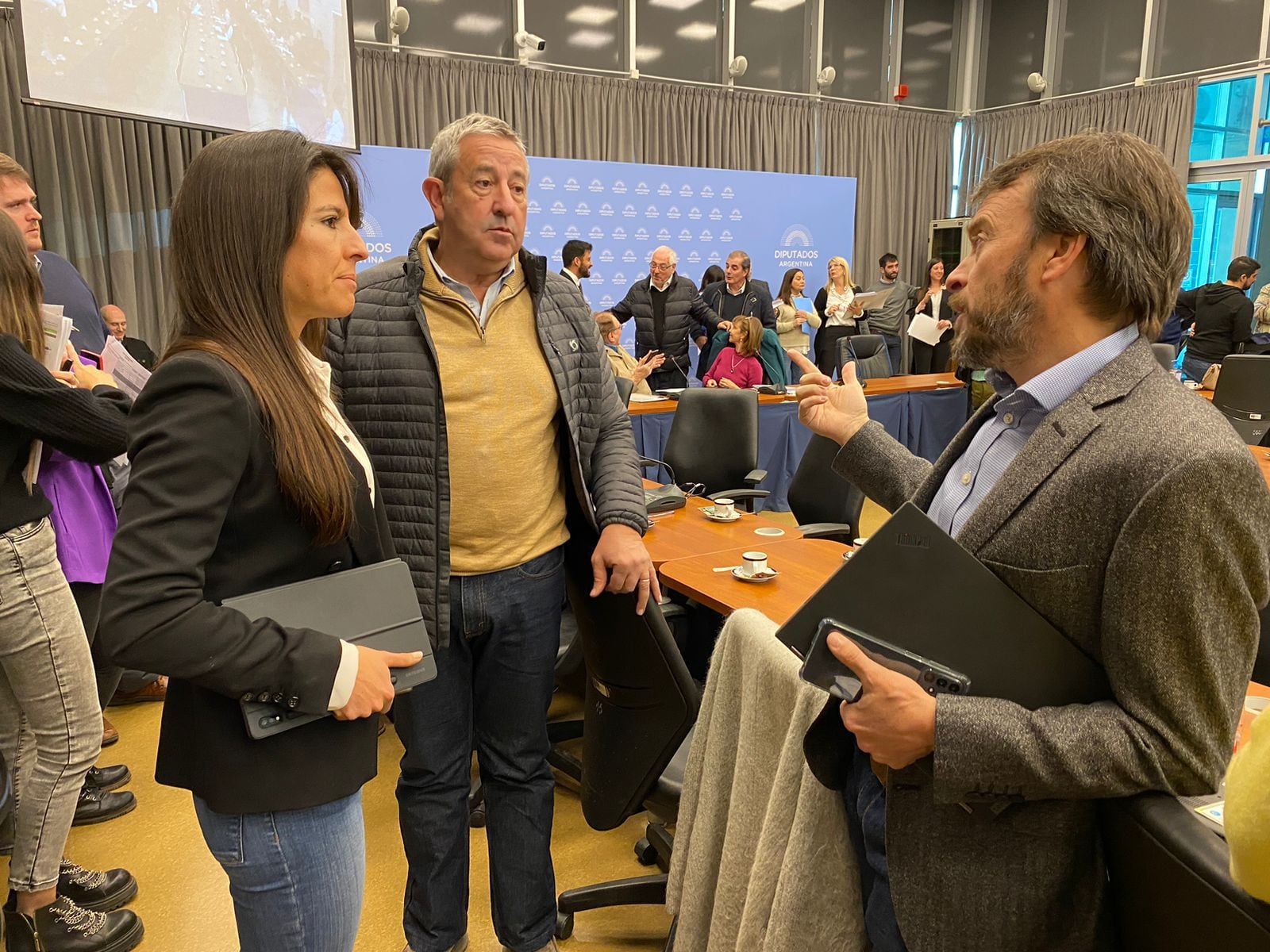 Pamela Verasay, Julio Cobos y Lisandro Nieri.