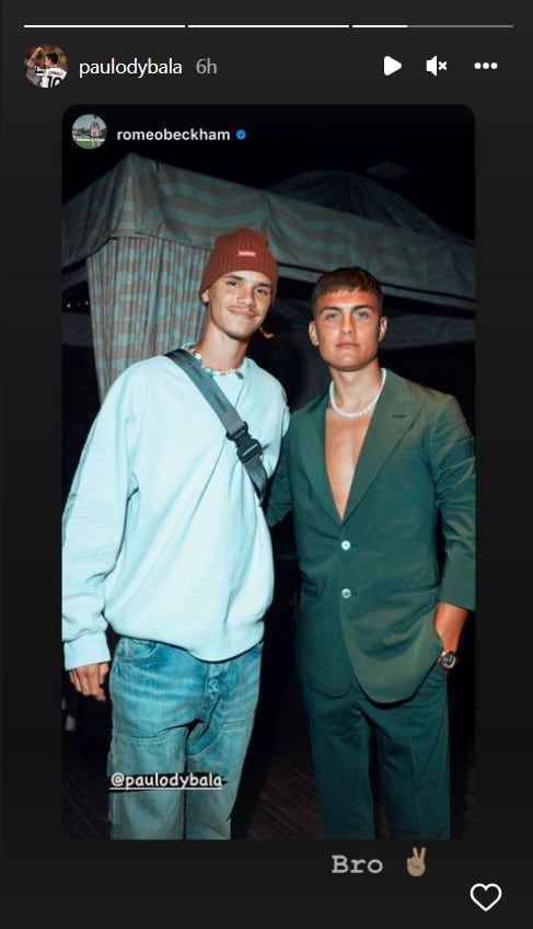 Paula Dybala sin camisa y con perlas en Miami