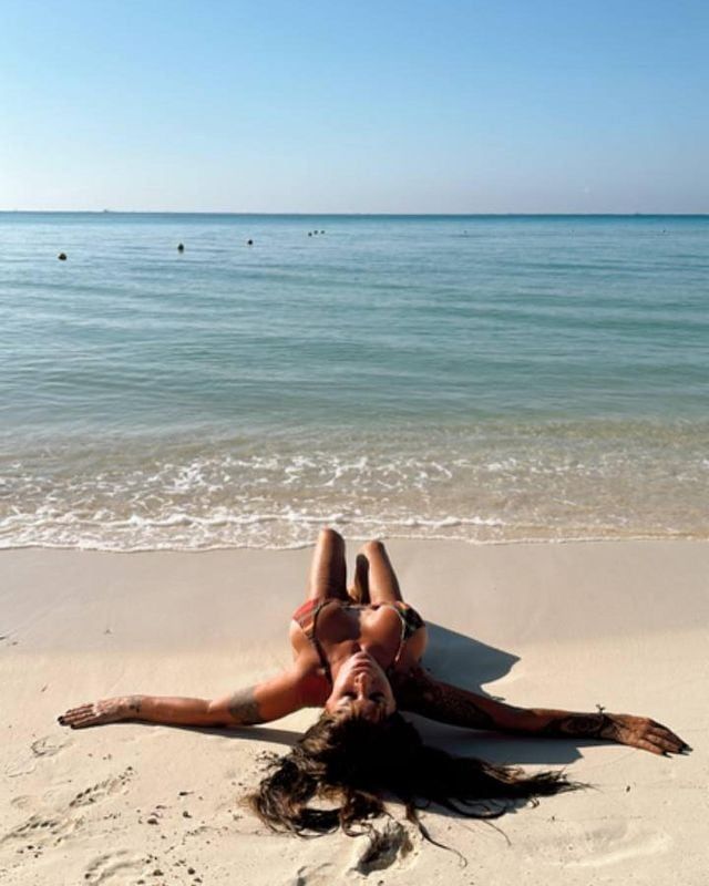 La actriz viajó a Estados Unidos para disfrutar sus vacaciones y deslumbró con su trabajada figura / Foto: Instagram