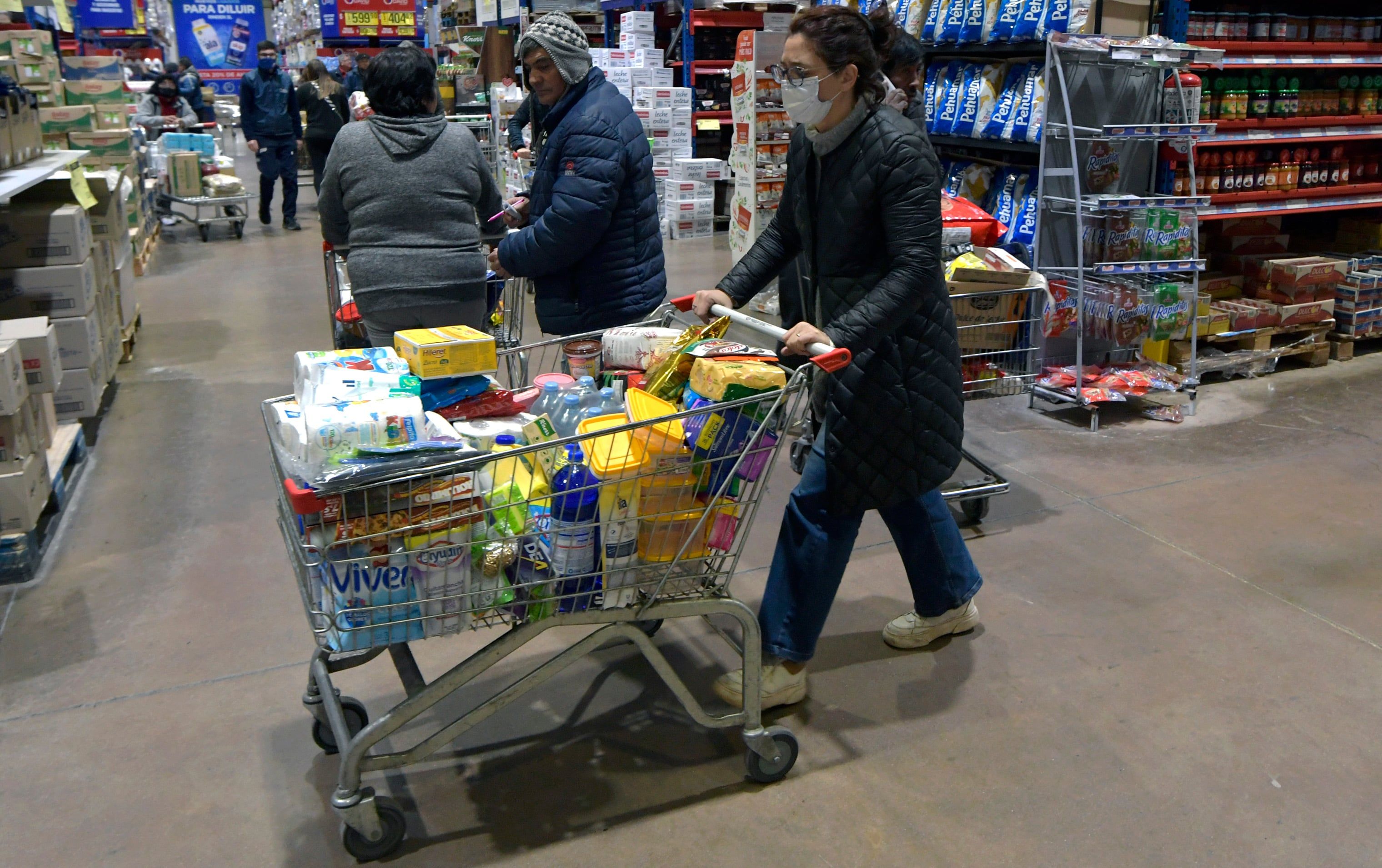 En julio se activan dos pagos extra para beneficiarios de AUH y AUE de Anses - Foto: Orlando Pelichotti / Los Andes