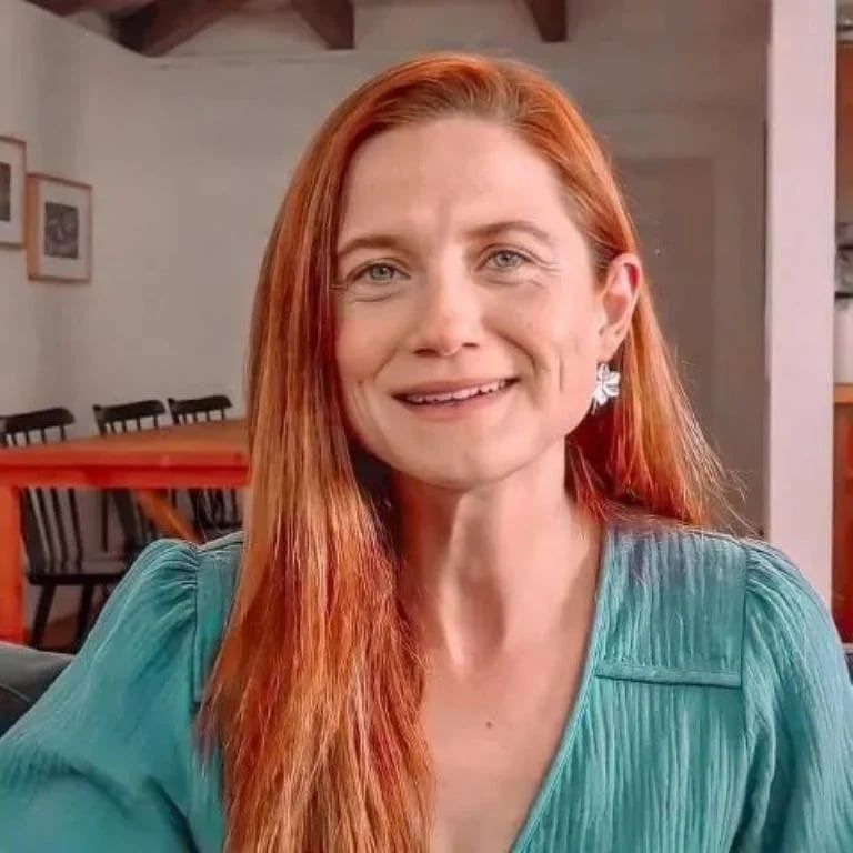 Así luce la intérprete de Ginny Weasley en Harry Potter.