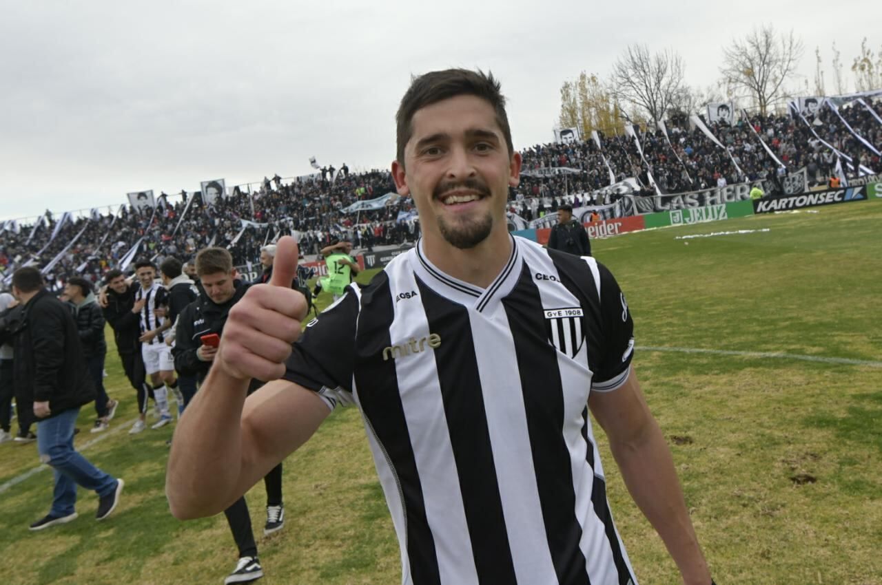 Diego Mondino, partidazo y gol. / Foto: Orlando Pelichotti