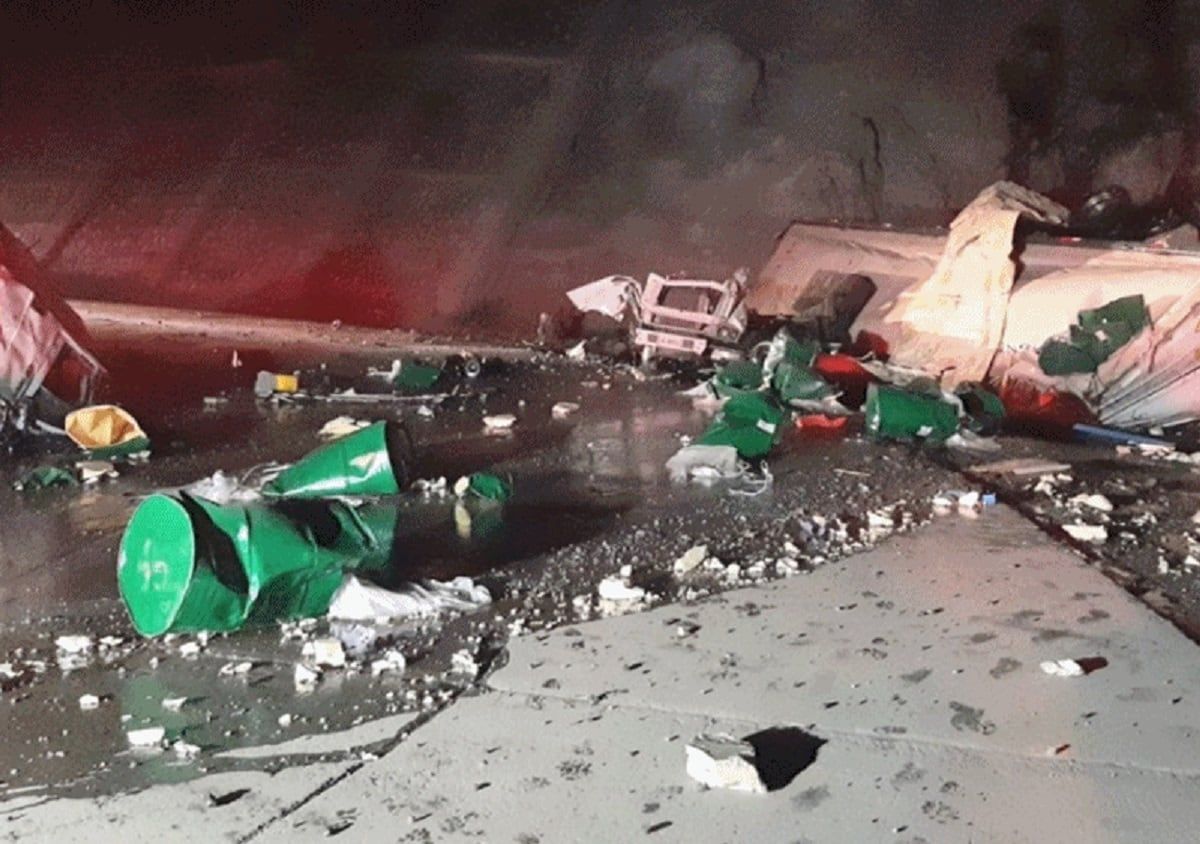 La carga quedó distribuida por toda la calzada - Gentileza / Los Andes Online