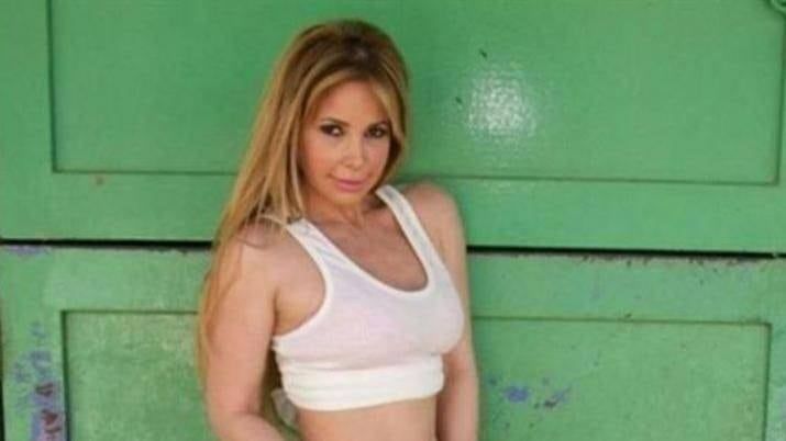 Revelan el pasado oscuro de la abogada hot: parientes presos, agresiones y cirugías