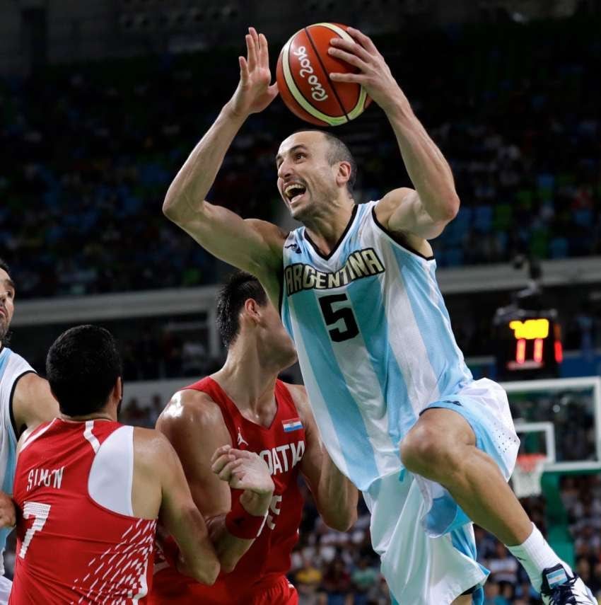 
    Manu Ginóbili, el mejor jugador de básquetbol de la historia en la República Argentina. / LOS ANDES.
   