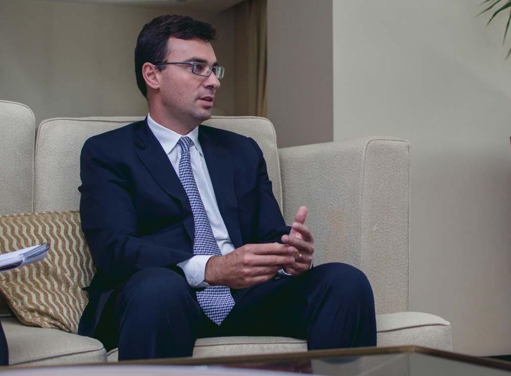 Matteo Daste es socio de la oficina de San Francisco e integrante del grupo de empresas de tecnología, co-presidente de Orrick Silicon Valley-Europa. Su práctica se centra en asesorar estratégicamente a empresas e inversores en asuntos de finanzas corporativas; también sus clientes son gobiernos, organizaciones y operaciones, así como actúa en fusiones y reorganizaciones. Matteo es autor de varios artículos sobre temas relacionados con la regulación de valores. También fue presentado en el Parlamento italiano para asesorar sobre la reforma del capital de riesgo.