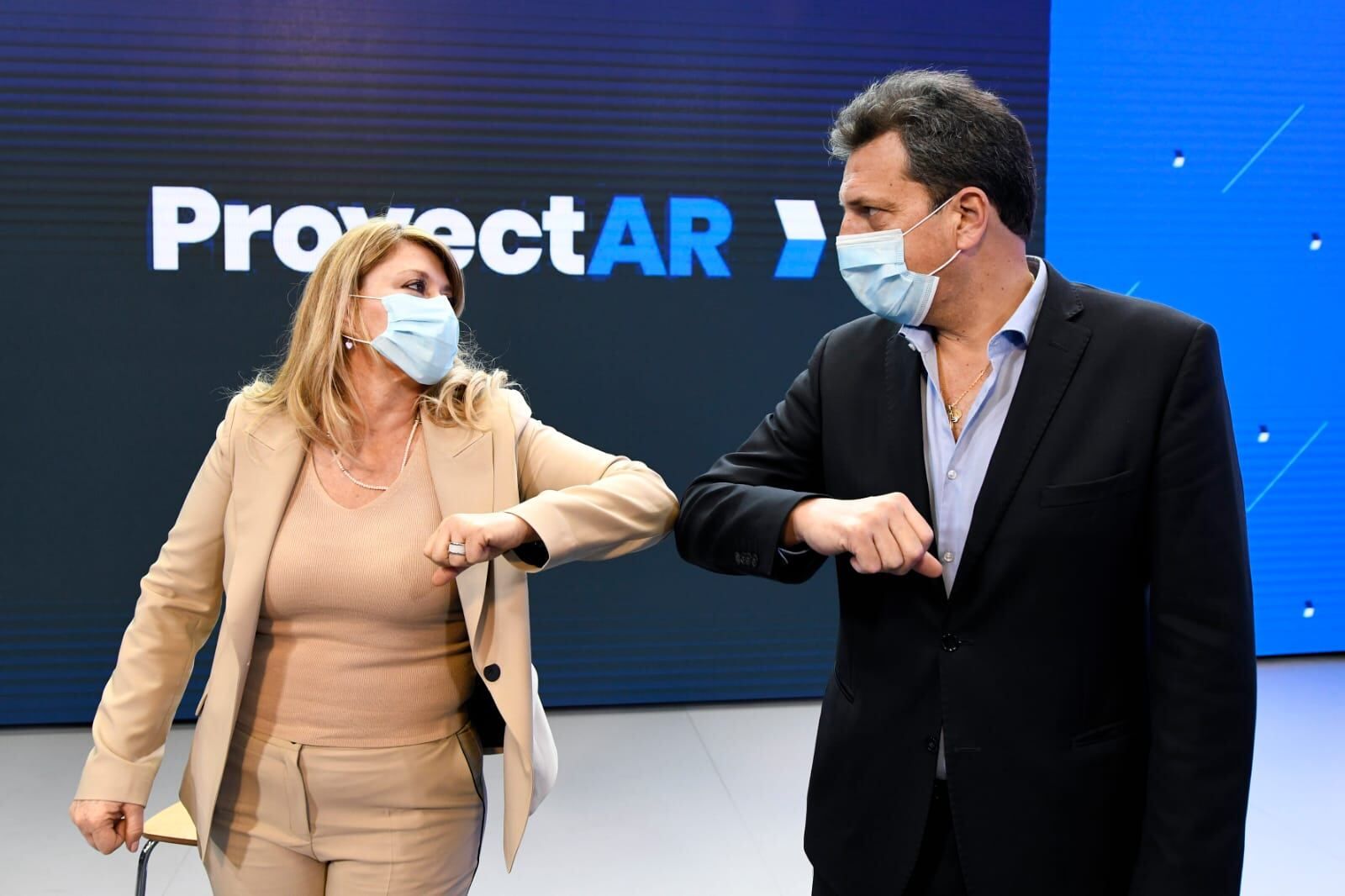 La Escuela de Gobierno y Políticas Públicas ProyectAR lanza su sede en Mendoza - Gentileza