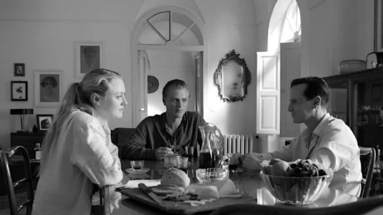 La serie está filmada en blanco y negro.