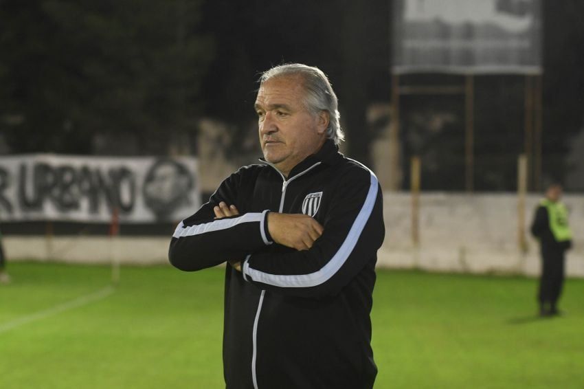 
Firme en su puesto. Existieron rumores, pero José María Bianco sigue siendo el DT del Lobo. 
