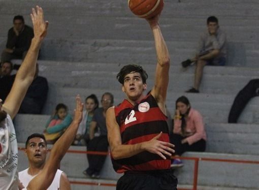 
    Valentí Sandez, el mejor jugador de Obras Mendoza. / Gentileza: Nicolás Ríos.
   