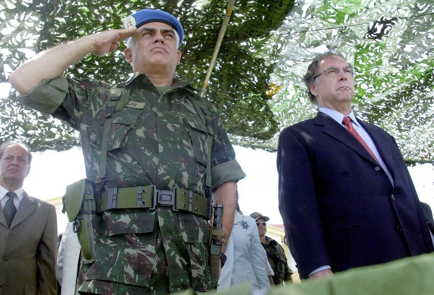      Augusto Heleno Ribeiro    