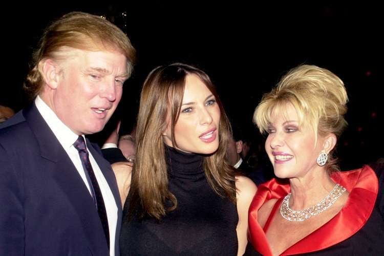 Ivana Trump, junto a su ex esposo y su actual pareja.