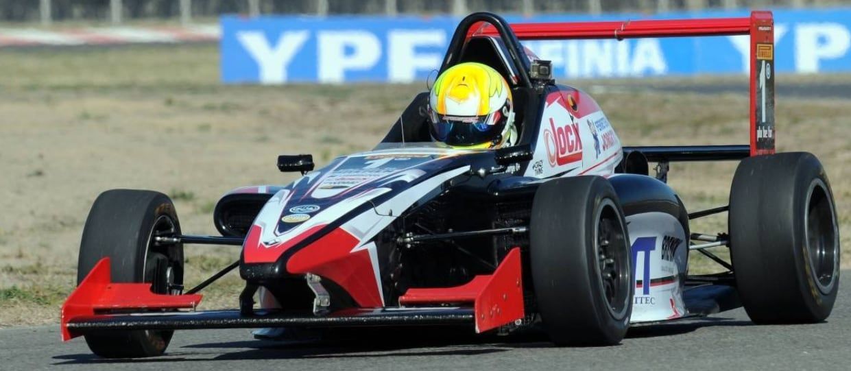 Barrio se tomó revancha y ganó en la Fórmula Renault 2.0 en Toay