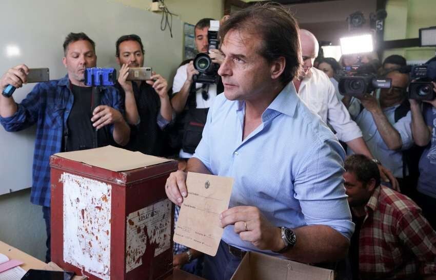 Luis Lacalle Pou. Tenía una leve ventaja anoche en el escrutinio oficial. | AP
