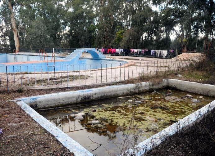 Vista de la piscina, construida por el Centro de Almaceneros.