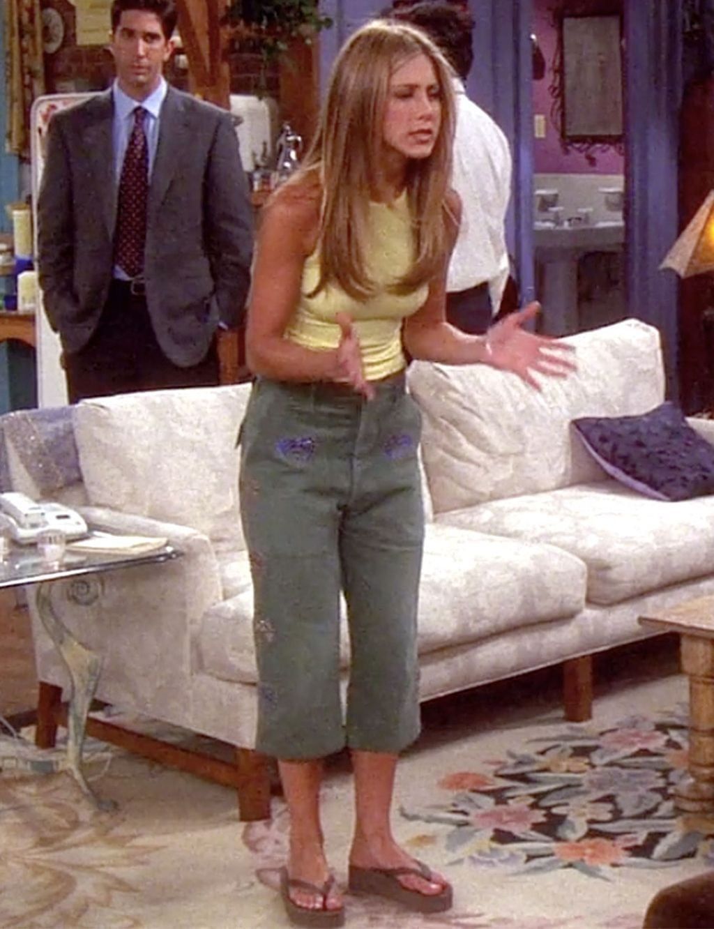 Pantalón Capri: hace varios años, en la década de los 2000′, este era el ítem de moda clave para armar un buen look.