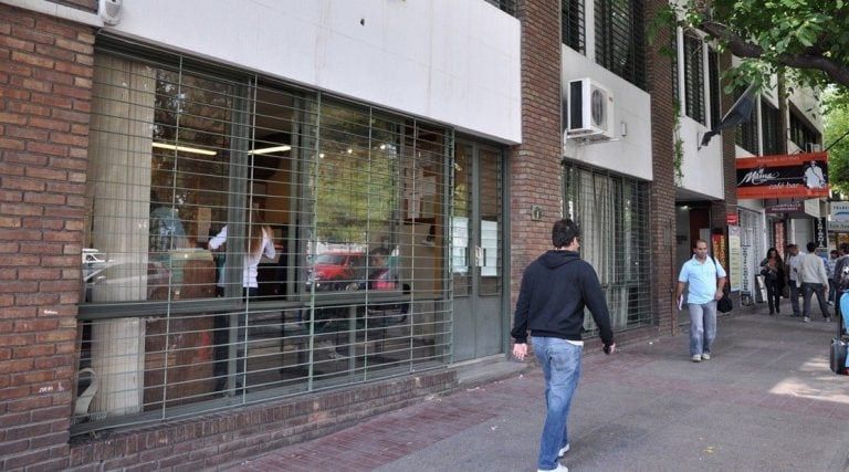 Qué cambia en funcionamiento de las 40 oficinas del Registro de la Propiedad Automotor en Mendoza con el DNU de Milei. Foto: Archivo Los Andes.