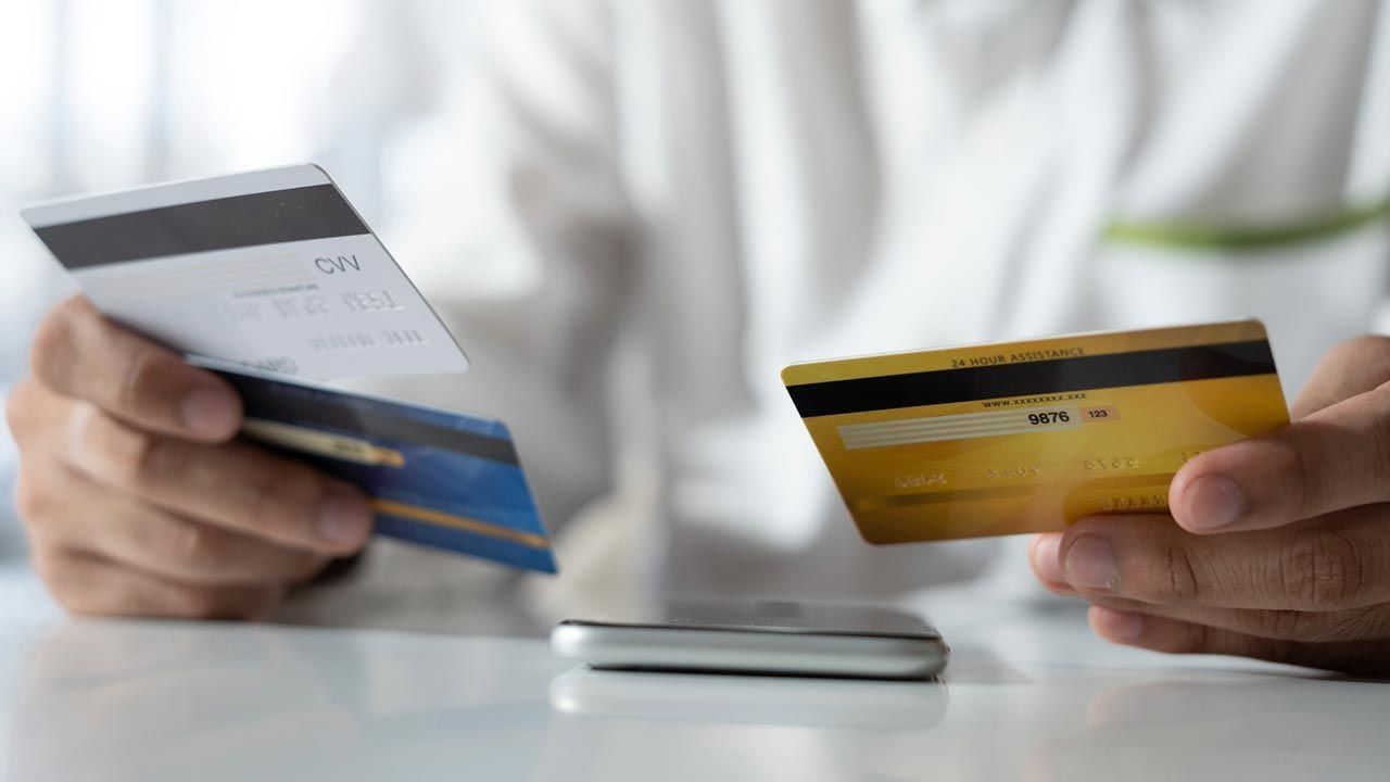 Para compras de viajes podes elegir la opción pagar en pesos si la web lo tiene. Foto: Web