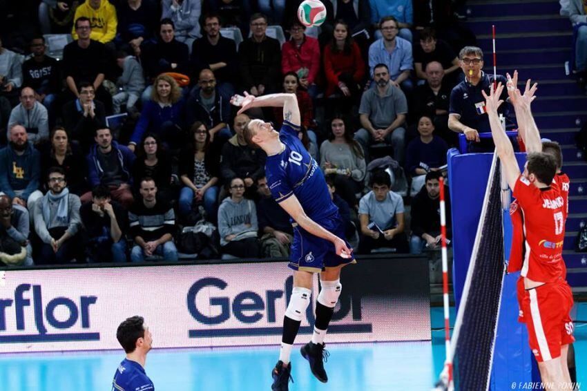 
Goleador. ‘Pepe’ Luis fue el máximo anotador del equipo francés, que volvió al círculo privilegiado de ese país.
